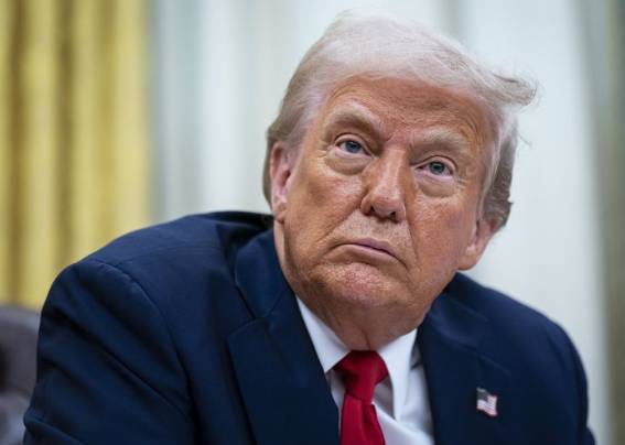 Trump'ın yerden yere vurduğu 40 yıllık ressam konuştu 4